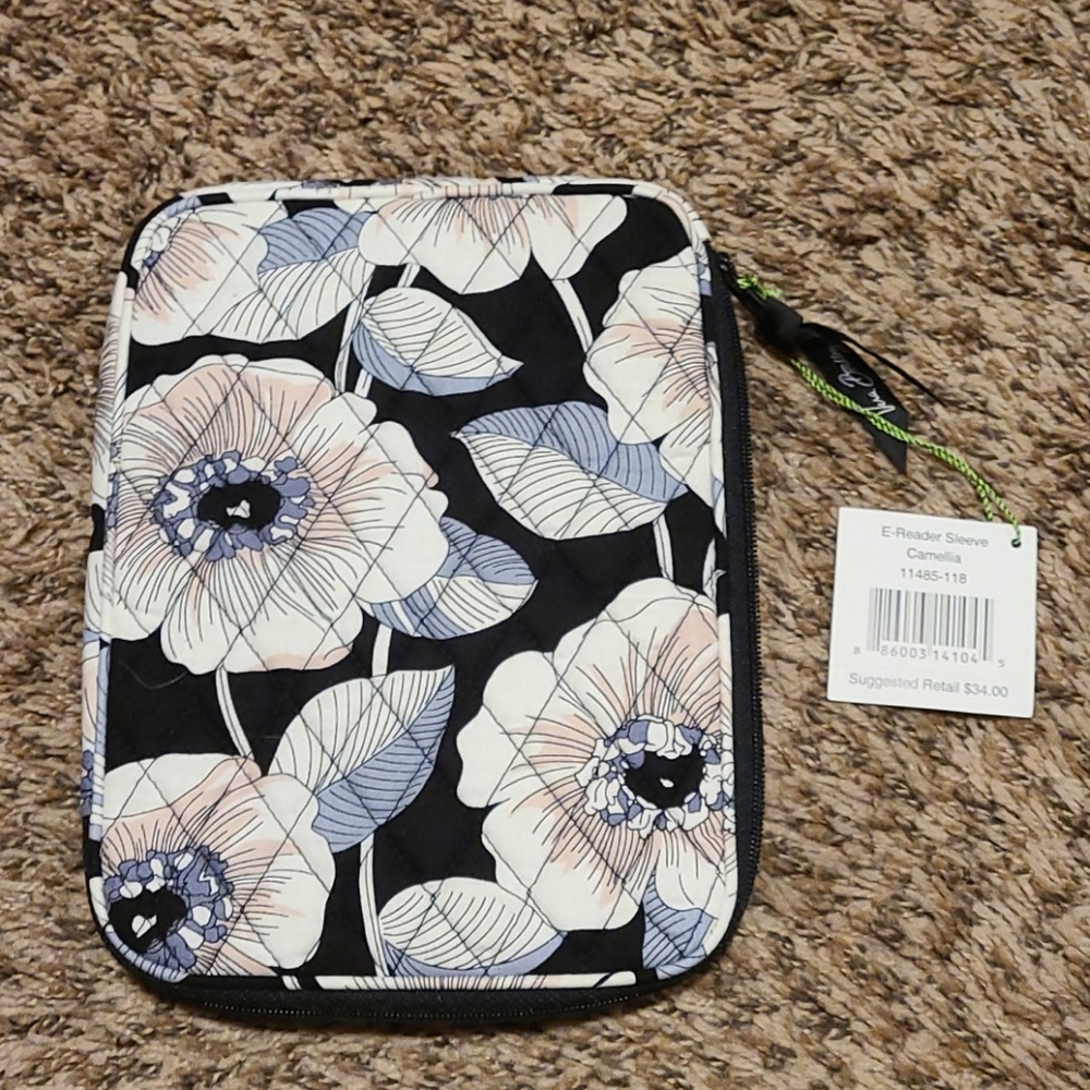 Vera Bradley E Reeder Sleeve Camellia